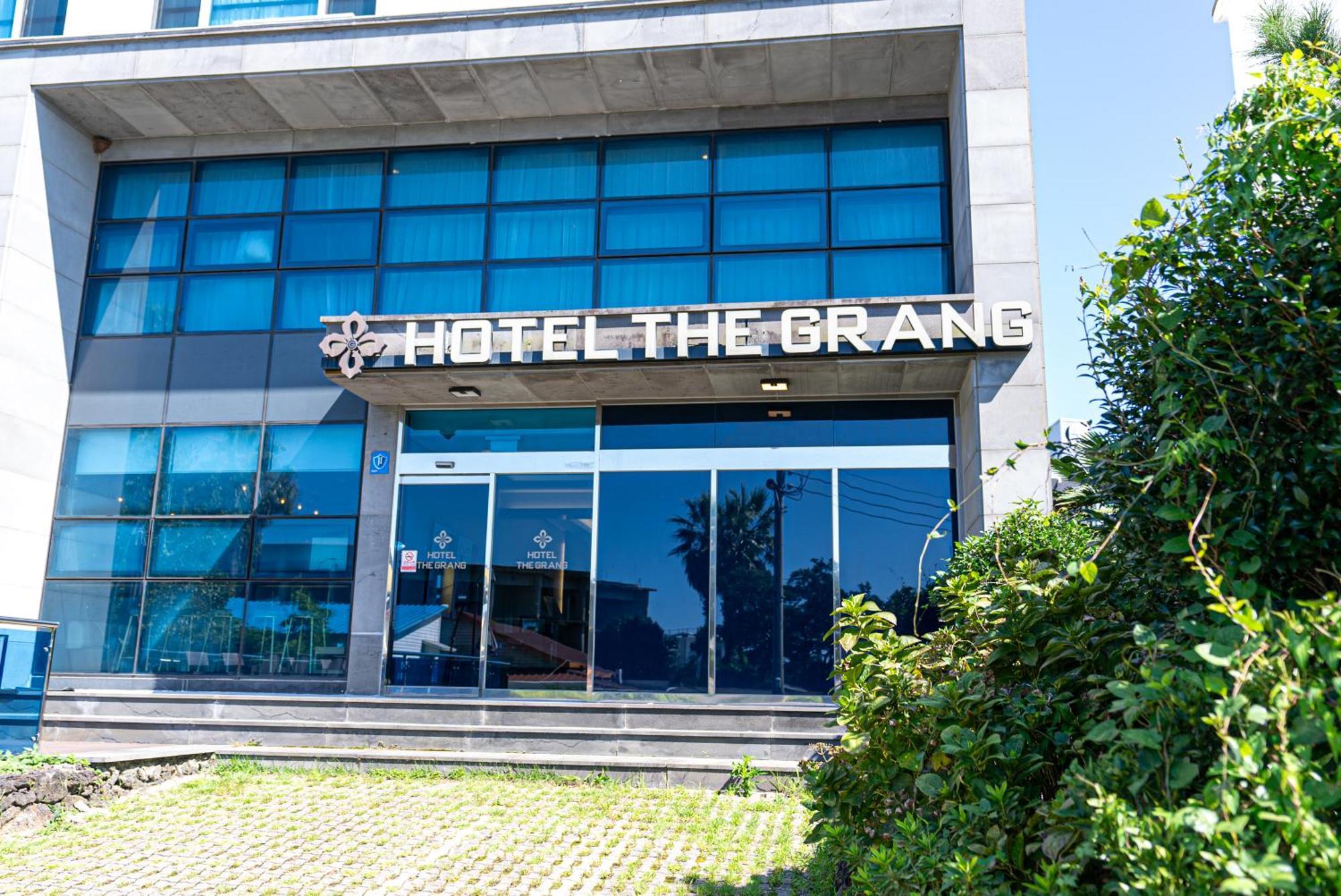 Hotel The Grang Jungmun Seogwipo Esterno foto